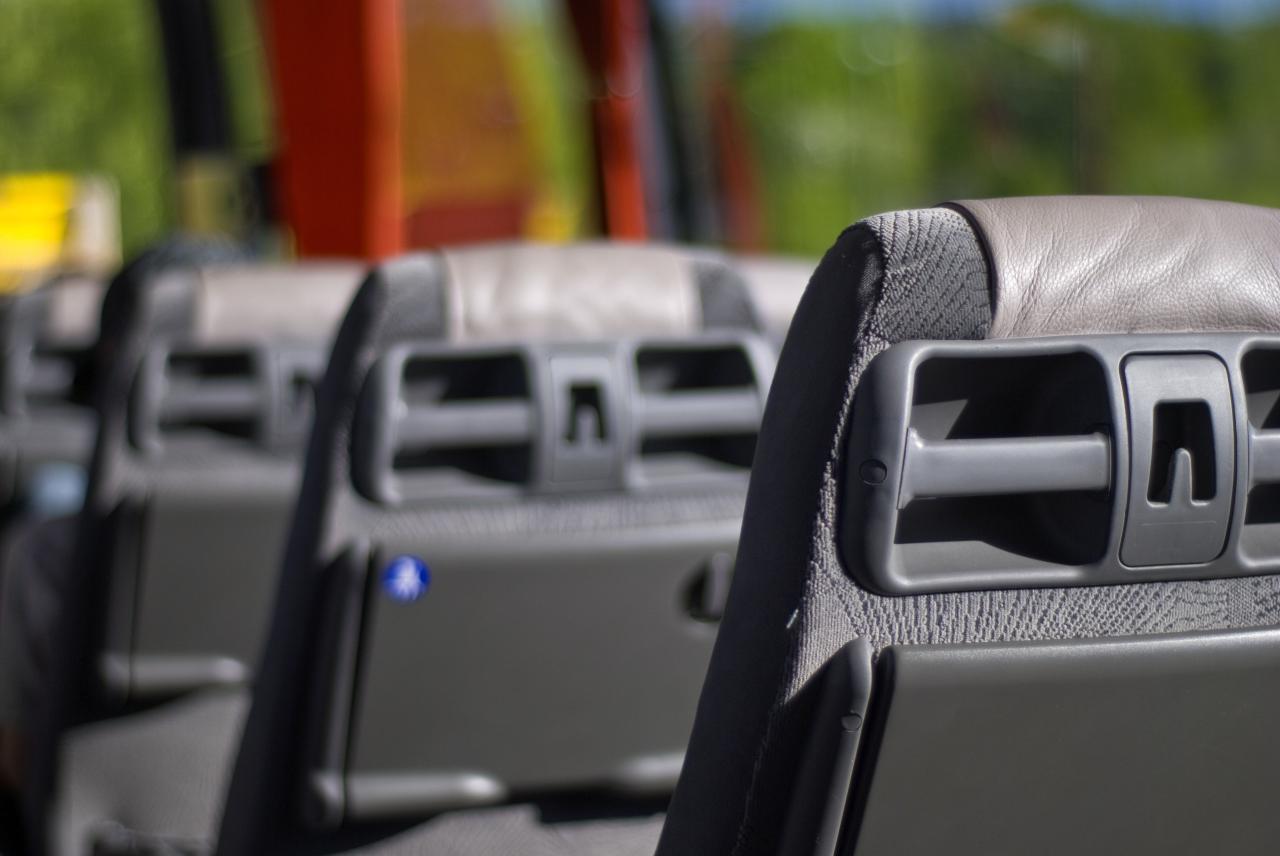 "PiastoBUS" wyjechał na trasę w regionie. Bilet w obie strony kosztuje tylko 10 złotych