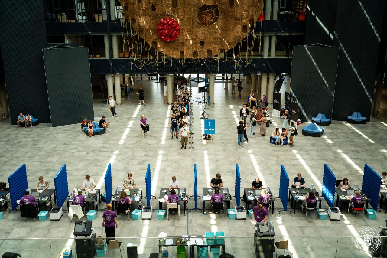 Zakończyła się rekrutacja na Politechnice Poznańskiej. Rekordowe zainteresowanie nowoczesnymi technologiami i innowacyjnymi kierunkami
