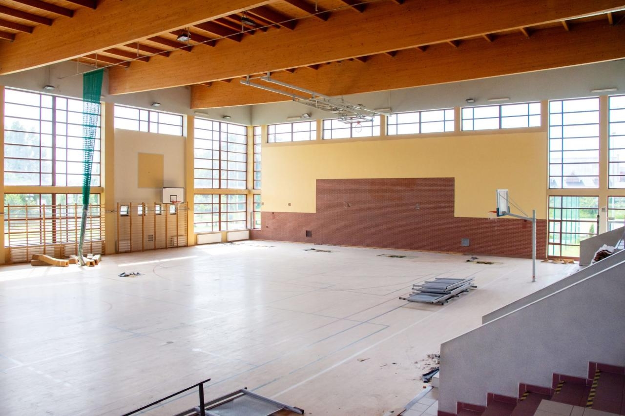 Szkoła - sala gimnastyczna