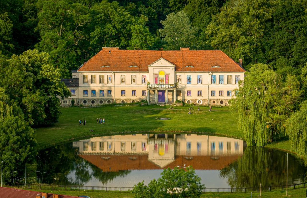 Pałac pod Poznaniem po latach odzyska dawny blask. Są nowe informacje