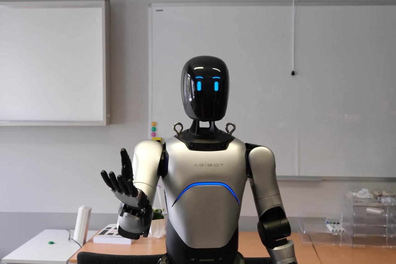 Poznański uniwersytet w swoich badaniach wykorzysta nowoczesnego robota