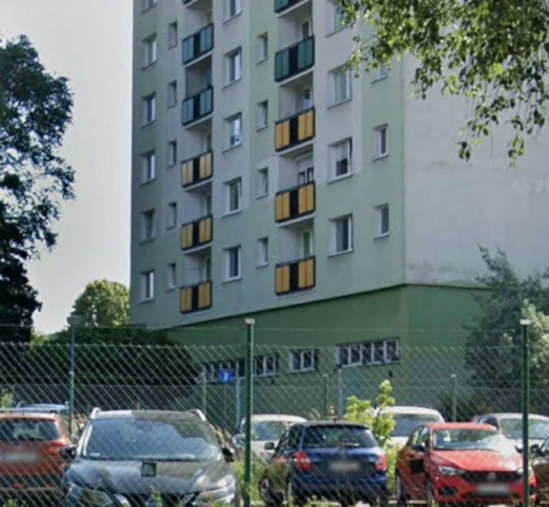 Os. Tysiąclecia: mężczyzna siłą przetrzymywał pracownika spółdzielni mieszkaniowej. Policja umieściła mężczyznę w areszcie