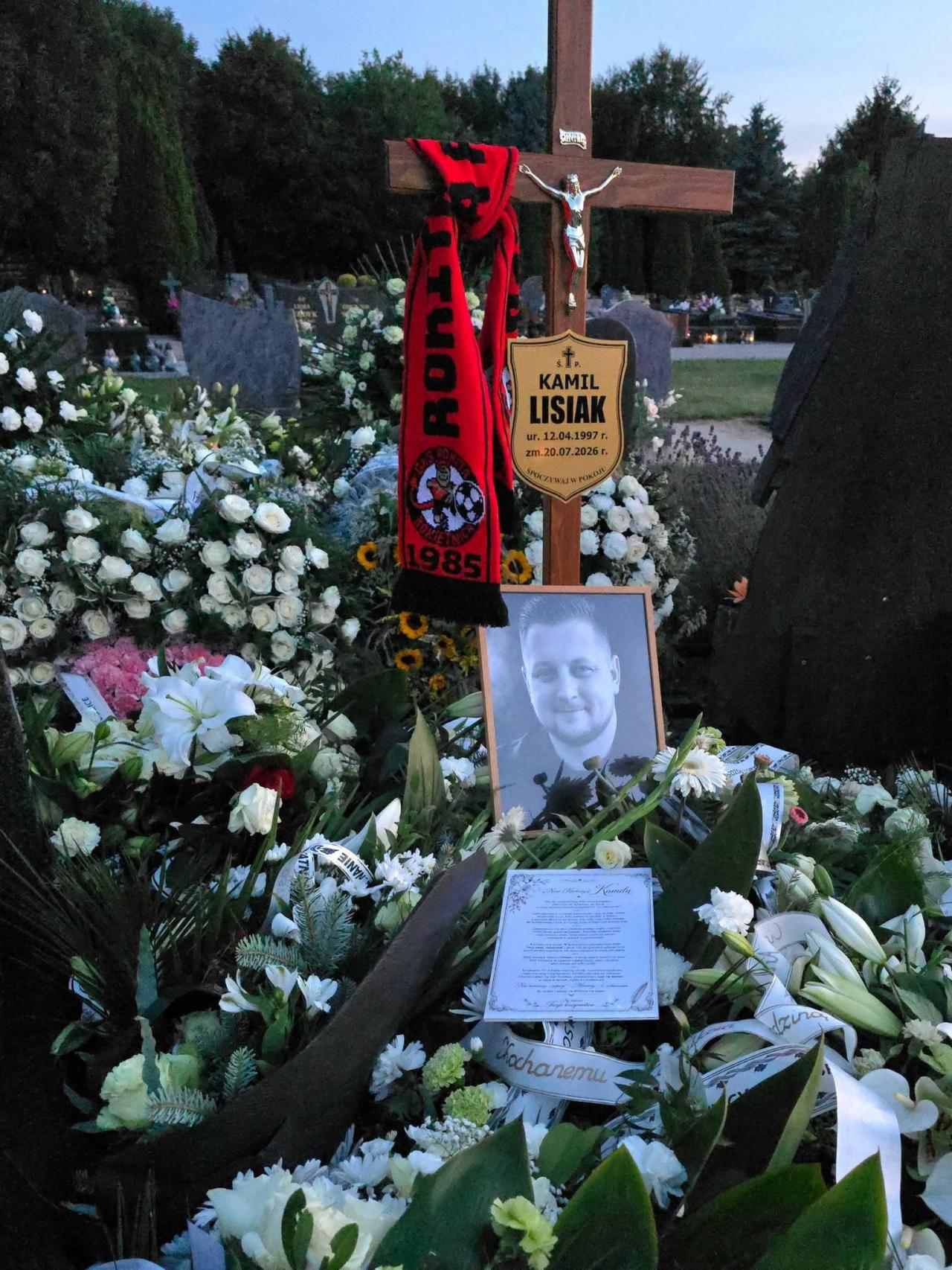 "Rokietnica zapłakała". Mieszkańcy żegnają 29-letniego mieszkańca, tłumy na pogrzebie