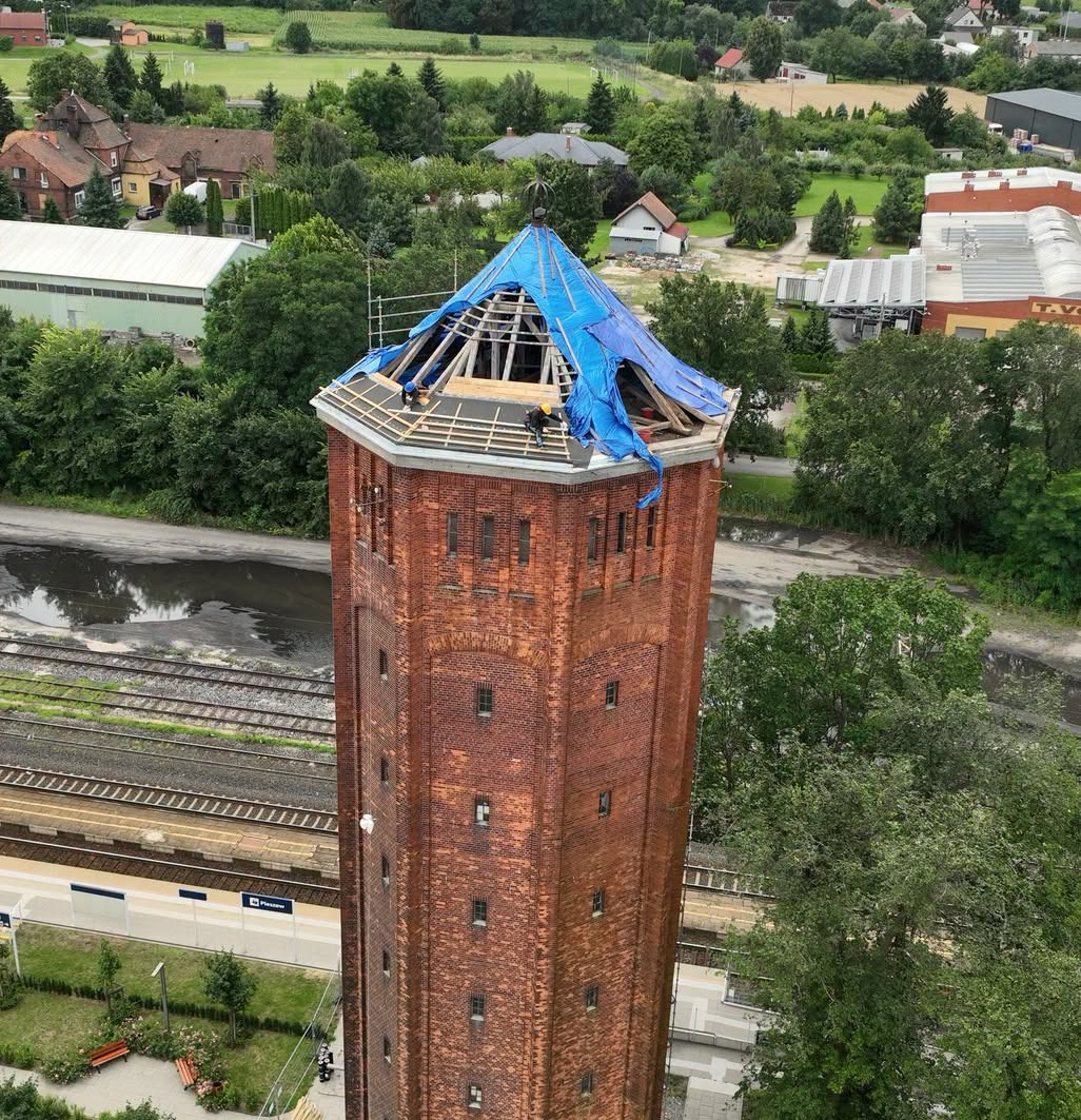 Zabytkowa wieża ciśnień w regionie w remoncie. "Sam budynek jest w bardzo dobrym stanie technicznym"