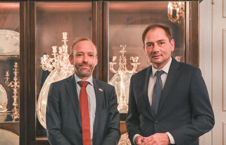 Ambasador Danii odwiedził Poznań. Wybrał się na mecz Lecha Poznań z duńskim Aarhus GF