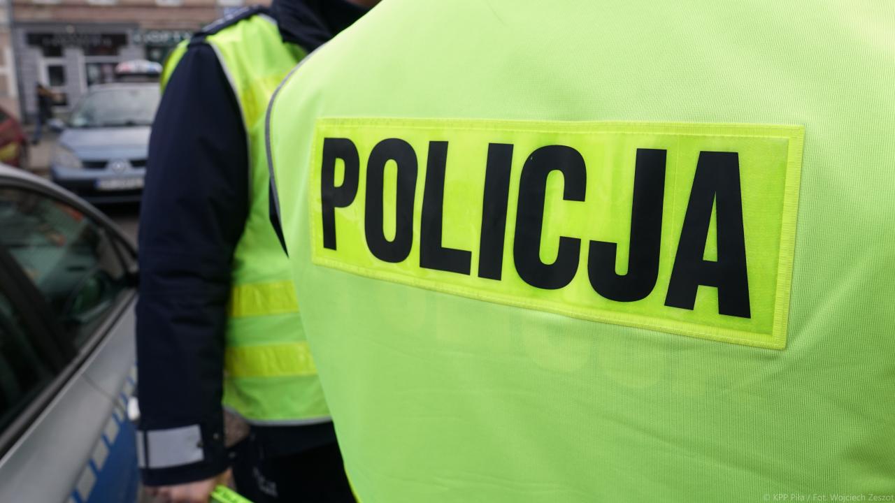 Nietypowa sytuacja w regionie. Kierowca zasnął na środku skrzyżowania w centrum miasta