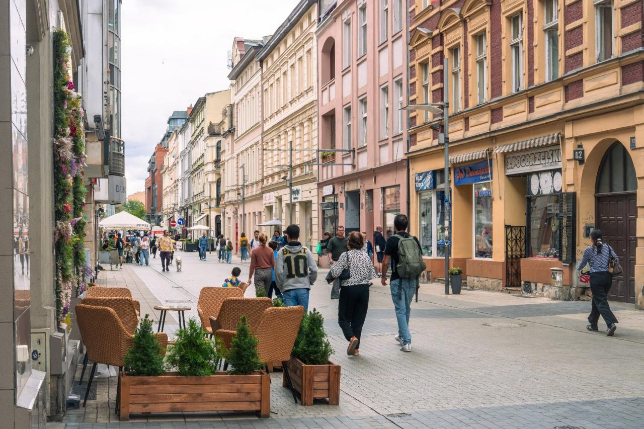 Poznań walczy z nielegalnymi reklamami. W pół roku nałożono kary na łącznie ponad 3,3 mln zł