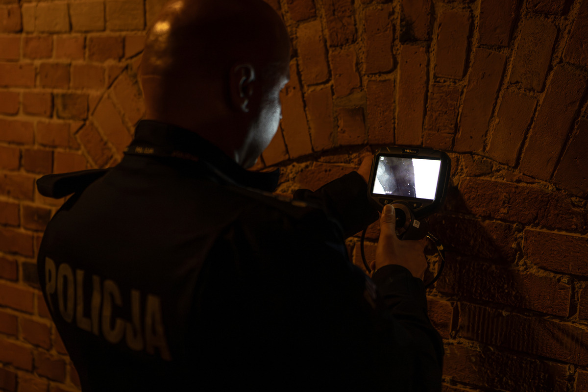 Policjanci z Laboratorium Kryminalistycznego w Forcie VII