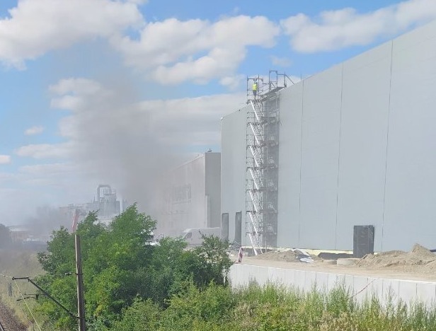 Pożar na terenie firmy produkującej panele winylowe