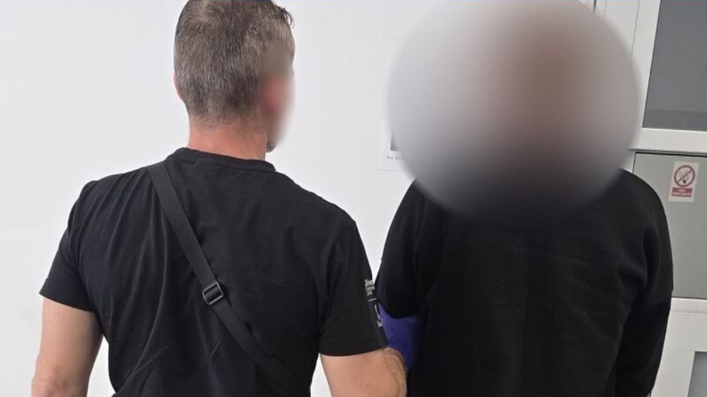 Policjanci z Wielkopolski zatrzymali poszukiwanego 42-latka na terenie Wrocławia