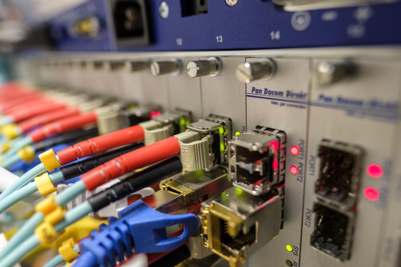 Deutsche Telekom przejmuje Fiberhost i INEA. "Otwieramy nowy rozdział w historii T-Mobile Polska."