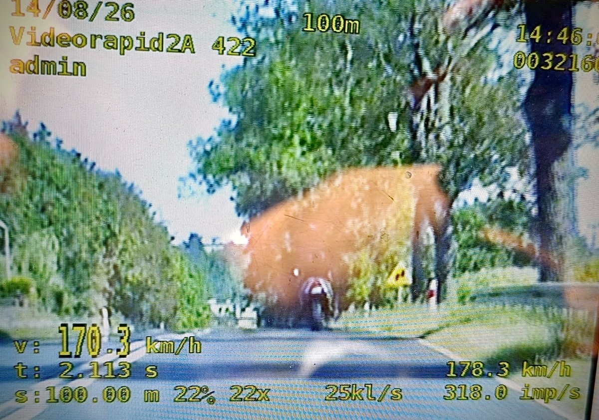 Pędził motocyklem 170 km/h. Zamontowane tablice nie należały do jednośladu, którym jechał. Ale to nie wszystko