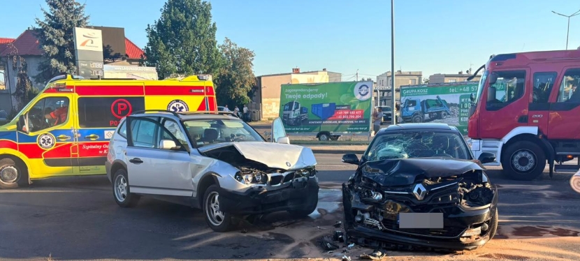 Groźne zderzenie w regionie. Nieletnia pasażerka trafiła do szpitala