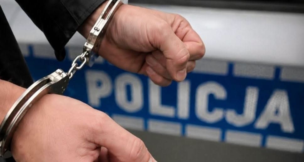 23 lata, a już dwa sądowe zakazy prowadzenia pojazdów. Odpowie przed sądem
