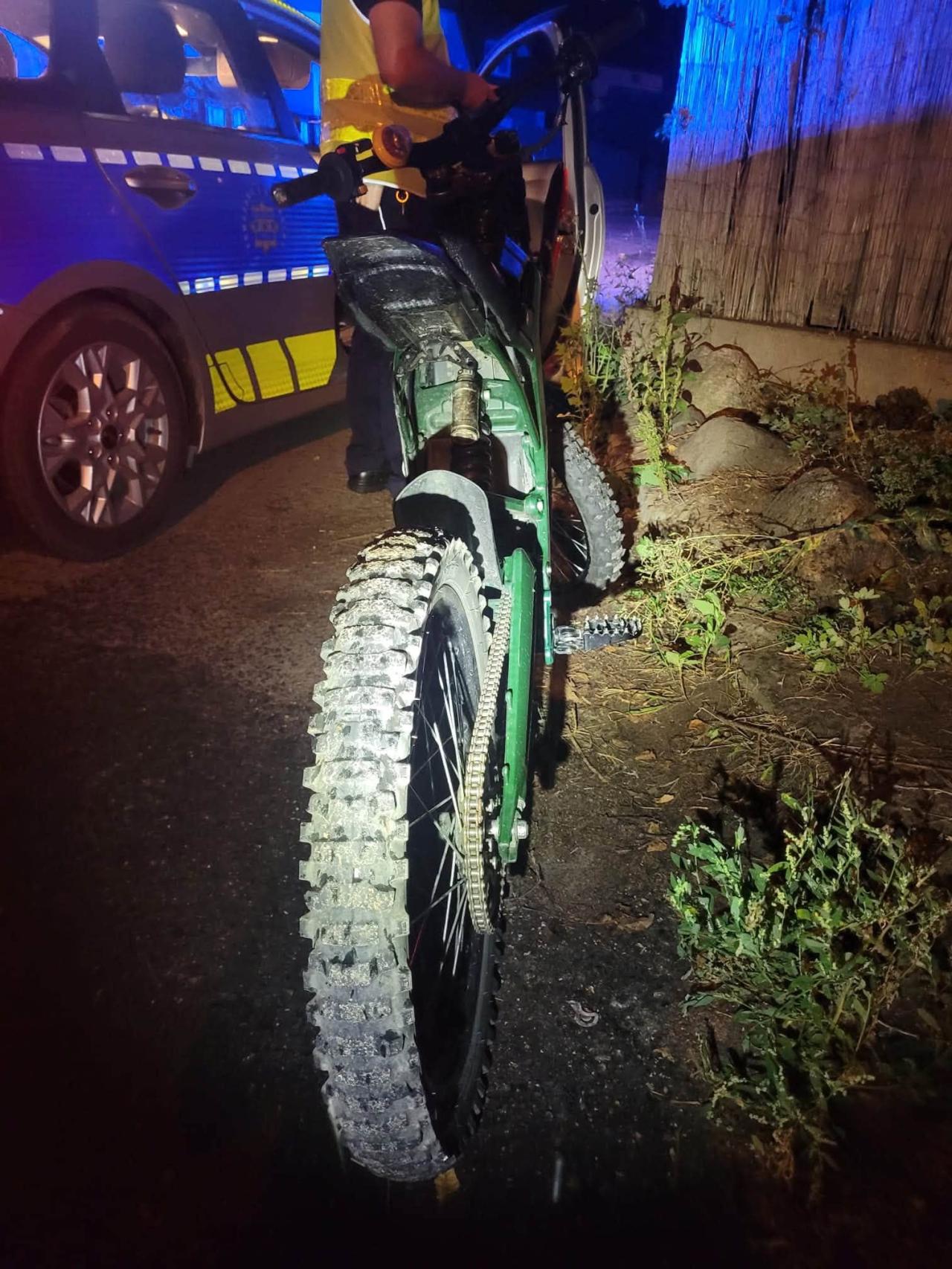 Region. 15-latek na elektrycznym motorowerze próbował uciec przed policją. Mandat dostał ojciec