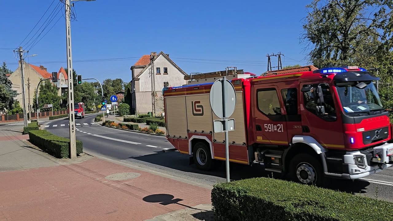 Poważny wypadek na skrzyżowaniu dwóch "krajówek" w regionie. Zderzyło się pięć samochodów, ogromne korki