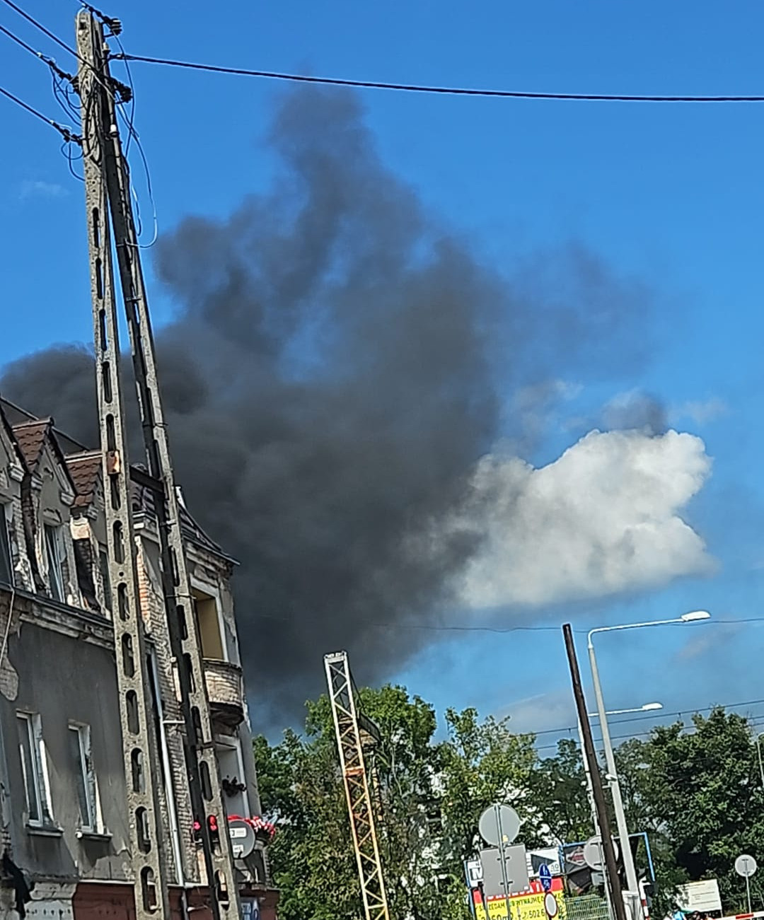 Gęsty ciemny dym nad Poznaniem!