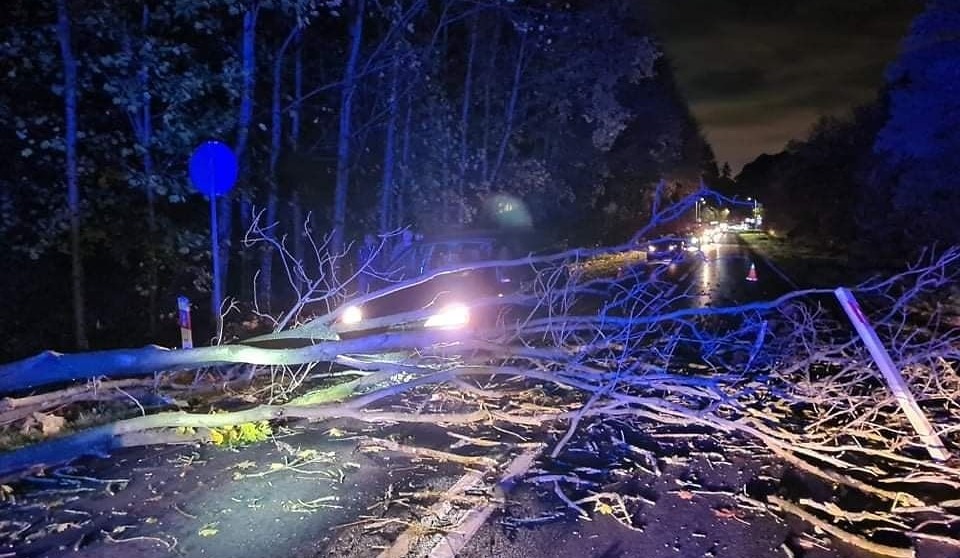 Groźne warunki pogodowe w całym regionie. Jest ostrzeżenie
