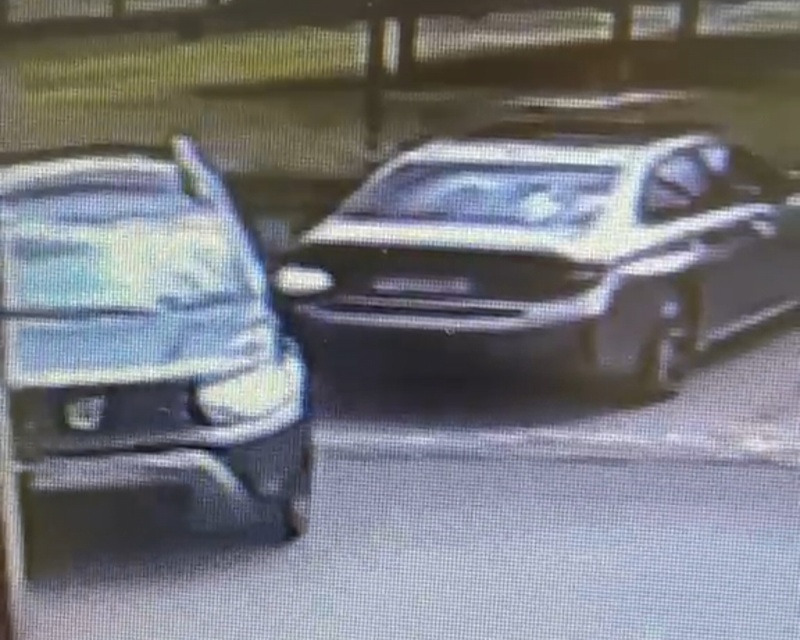 Taka sytuacja przy szpitalu w regionie. Odjechała zostawiając uszkodzone BMW