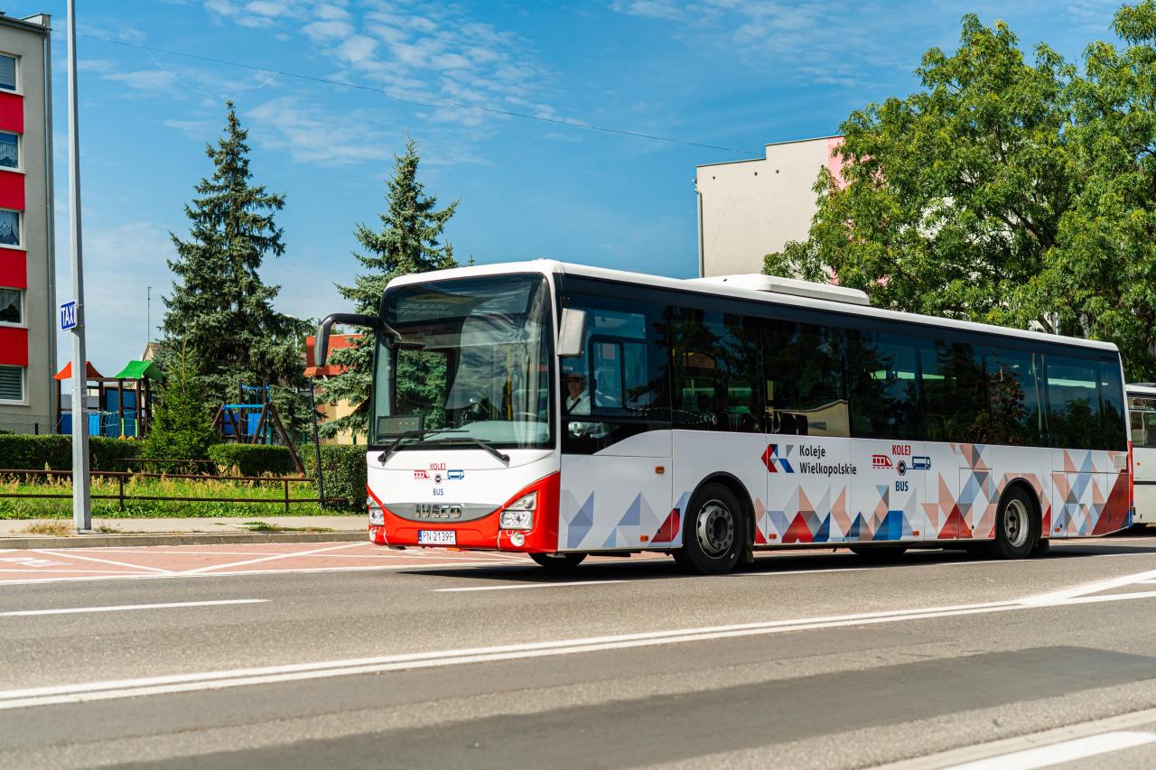 Kolej na bus ruszyła. Łączy dwa wielkopolskie miasta