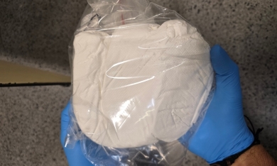 Ponad 4,5 kg narkotyków nie trafi do odbiorców. Policjanci z regionu zatrzymali dilerów