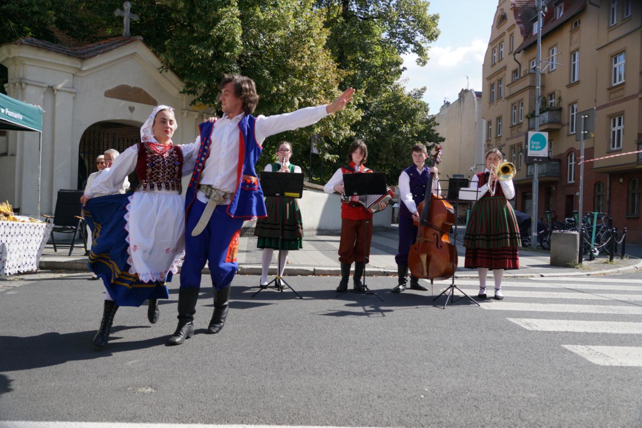 Na zakończenie wieczorna biesiada. Dzieje się dziś na Śródce! (zdjęcia)