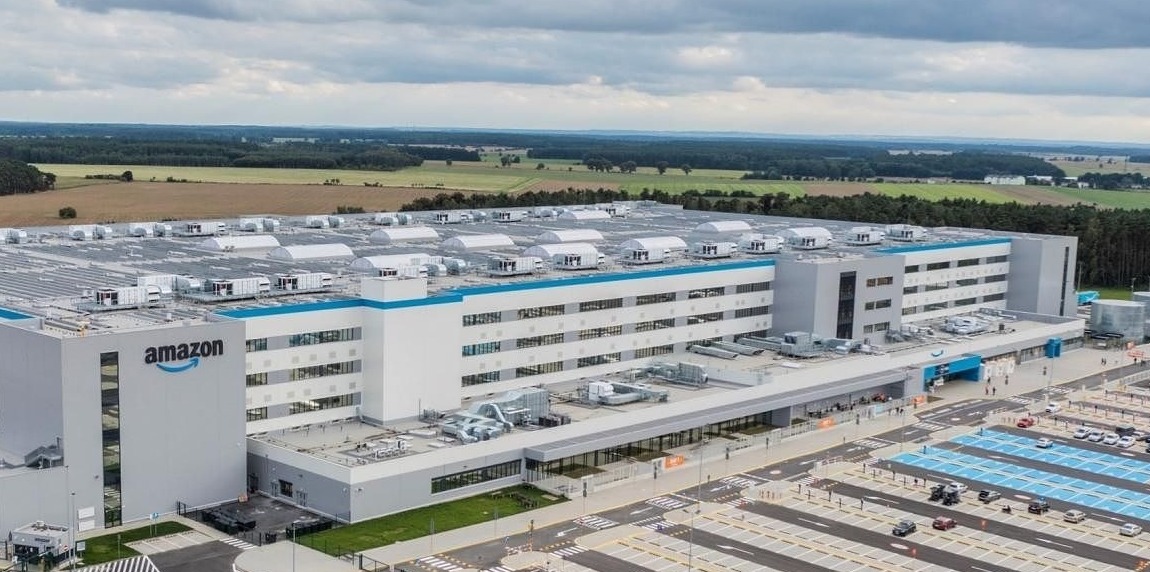 Gigant logistyczny zapowiada podwyżki od 1 października. Zatrudnia także pod Poznaniem
