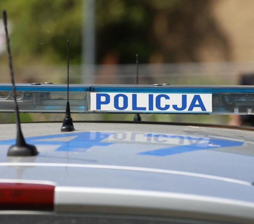 Awantura pod sklepem. Jeden mężczyzna uderzył drugiego w twarz. Uderzenie było tak mocne, iż poszkodowany trafił do szpitala