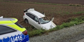 Koszmarny wypadek nad ranem w regionie. Auto uderzyło w sarnę, zwierzę wpadło do środka BMW jadącego z naprzeciwka