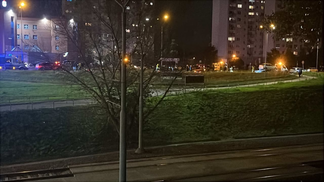 Zderzyły się trzy samochody jadące w kierunku galerii Plaza