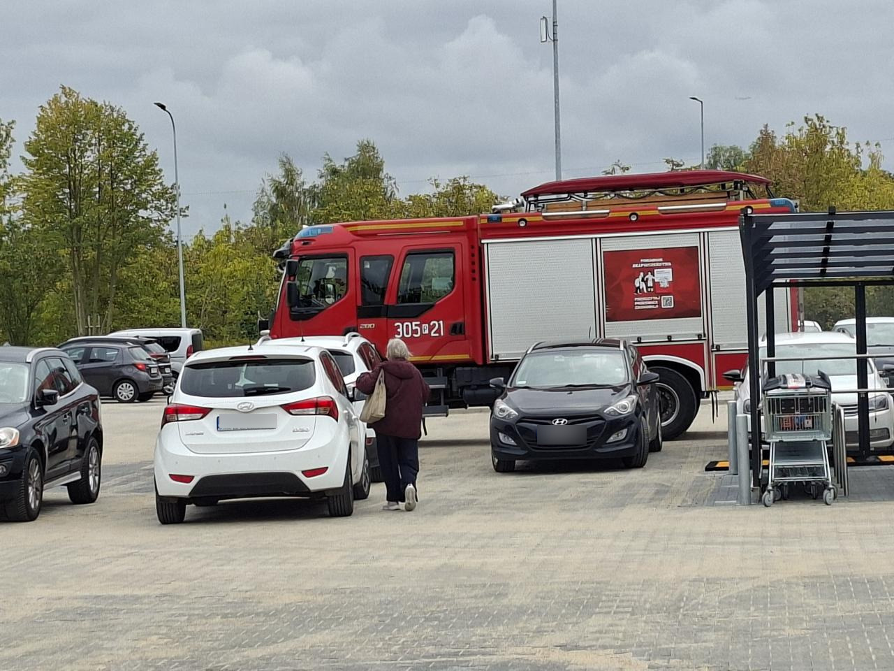 Akcja strażaków w poznańskim markecie