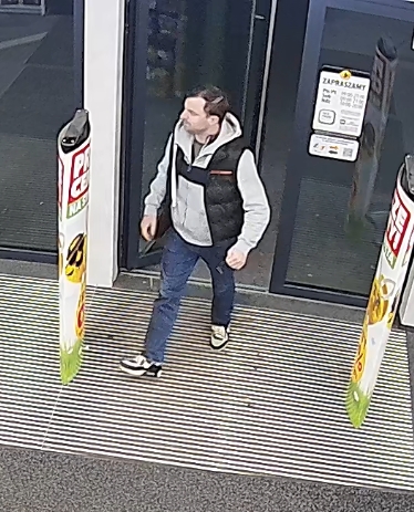 Policjanci szukają tych dwóch mężczyzn. Rozpoznajesz?