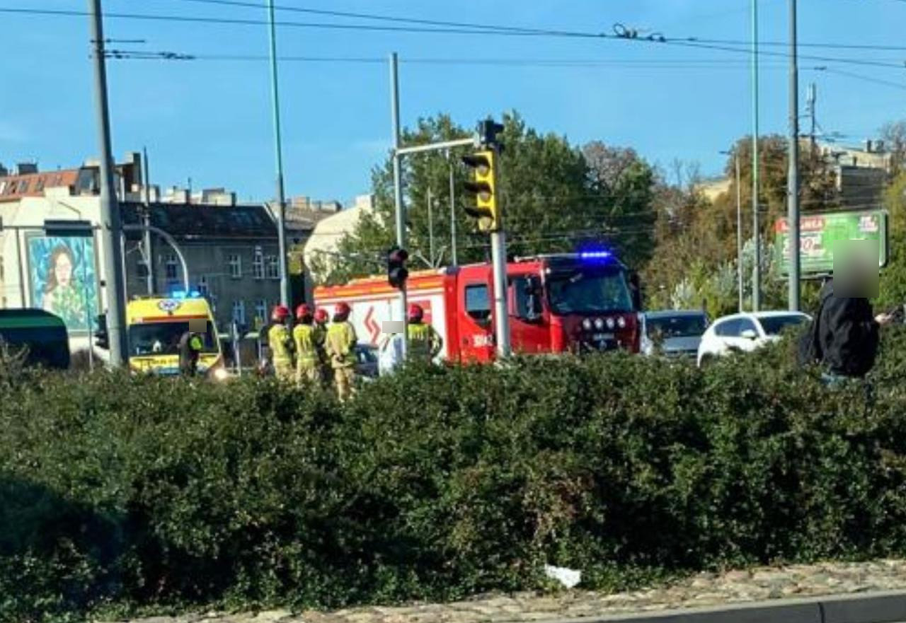 Wypadek na Rondzie Śródka. Są poszkodowani