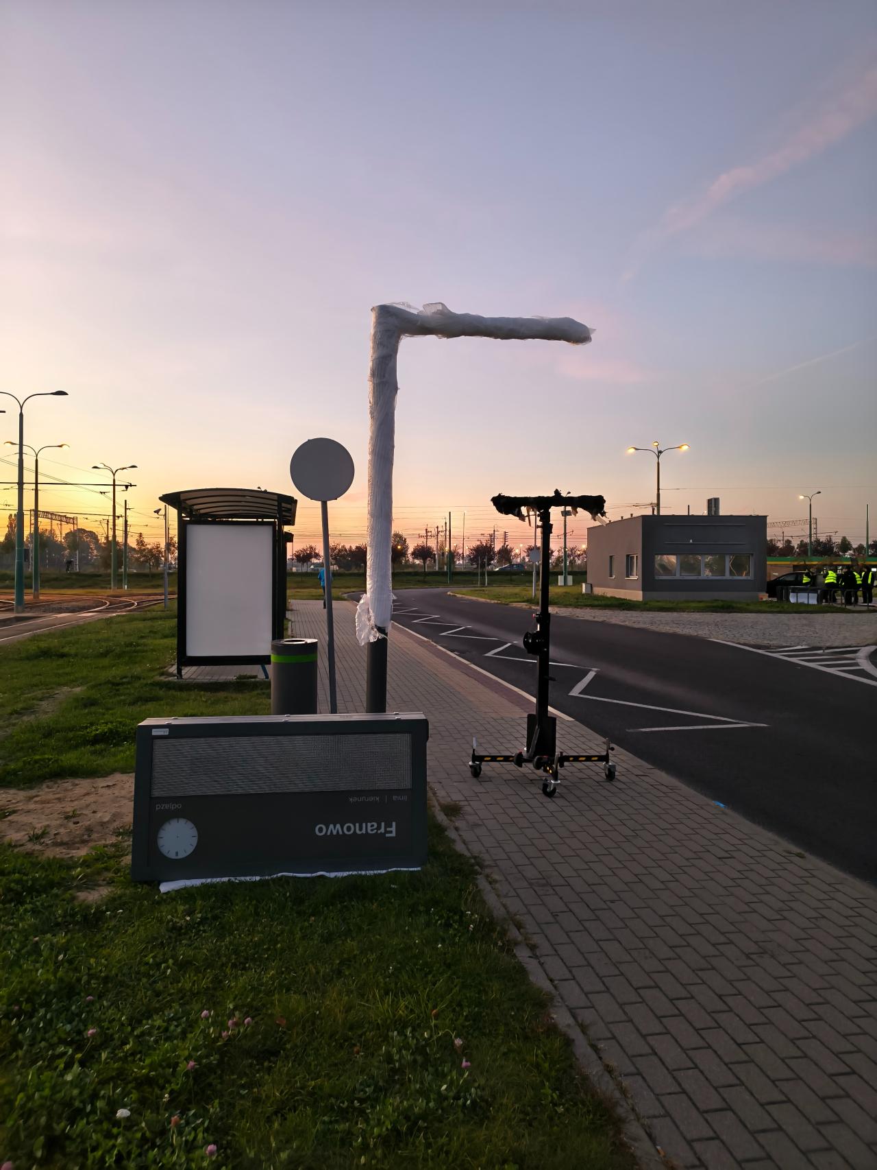 Mieszkańcy się doczekali. W końcu montują nowe tablice na przystankach!