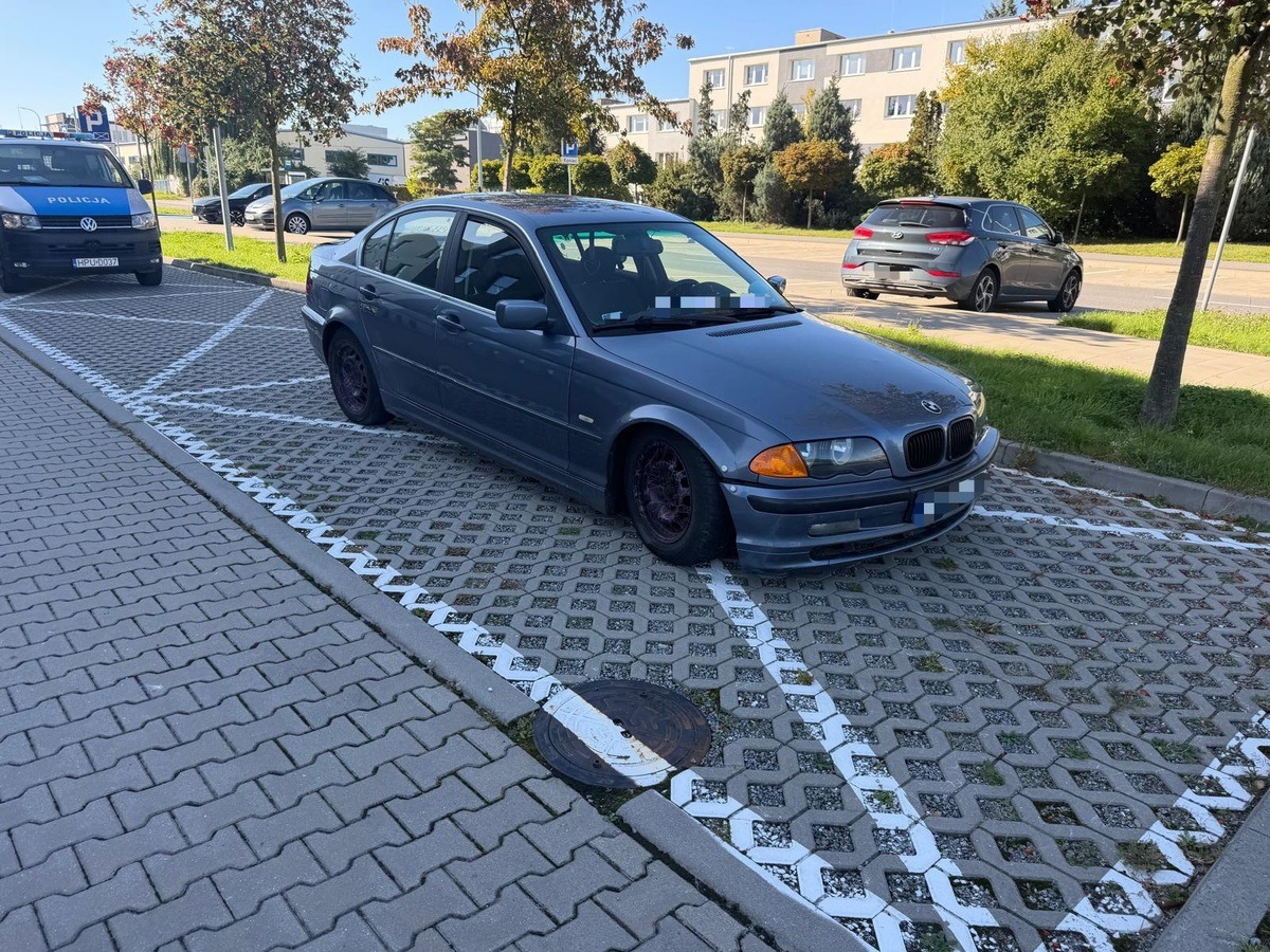 Driftował BMW na skrzyżowaniu w regionie. Trafił na policjantów
