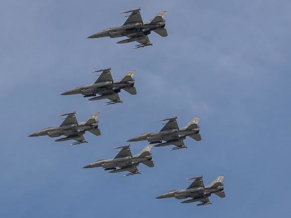 Obchody 20-lecia służby samolotów F-16. "Dwie dekady temu wylądowały właśnie tutaj"