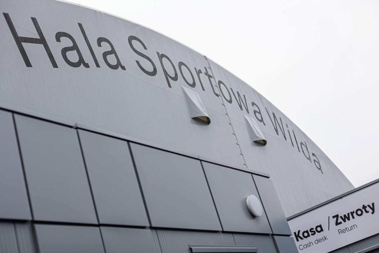 Ostatnia szansa na skorzystanie z poznańskiej hali sportowej w letnim wydaniu. Od poniedziałku będzie zamknięta, później zmieni funkcję