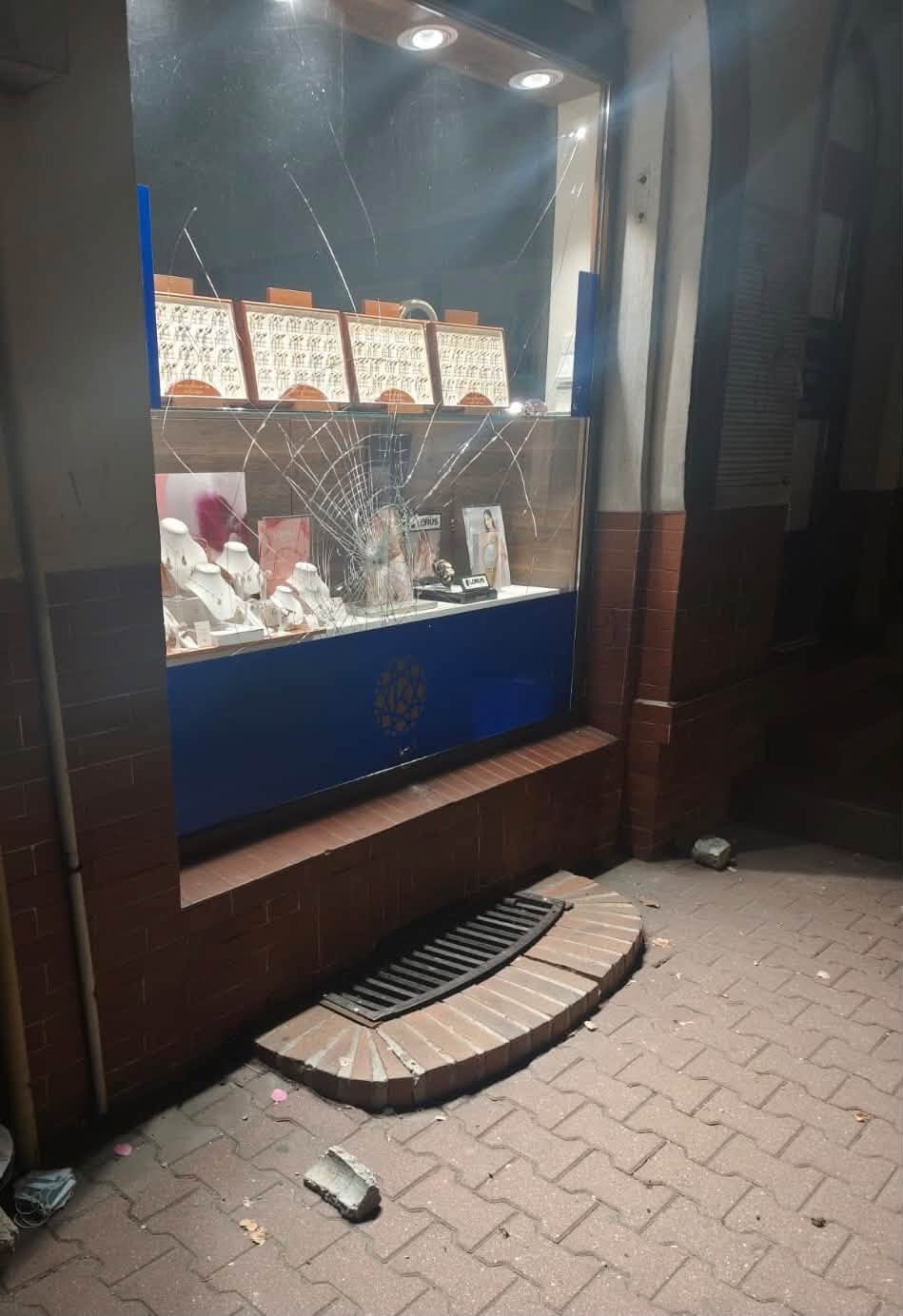Próba włamania do salonu jubilerskiego w regionie. Przeszkodzili świadkowie