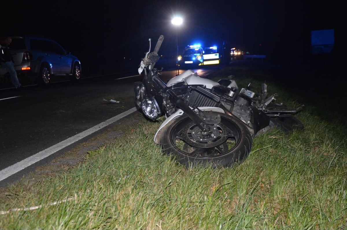 Policjanci poszukują świadków wypadku. Kierowca samochodu nie ustąpił pierwszeństwa motocykliście