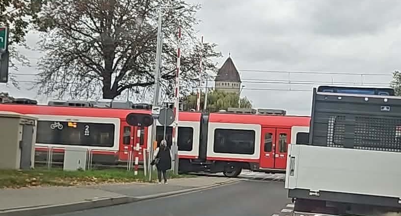 Awaria rogatek na przejeździe kolejowym w powiecie poznańskim