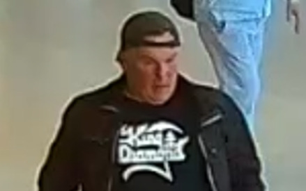 Policjanci szukają tego mężczyzny. Rozpoznajesz?