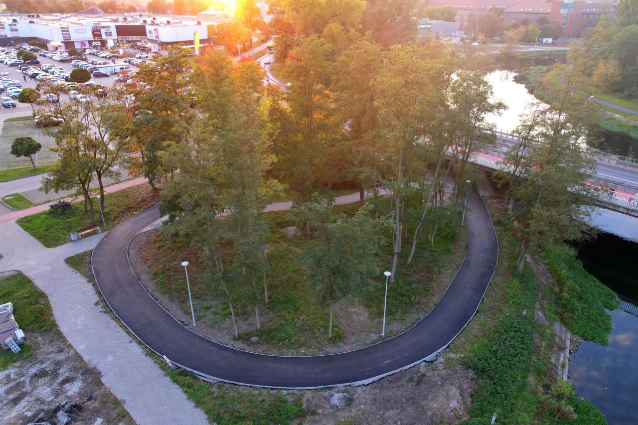 Nowy ciąg pieszo-rowerowy powstaje nad wielkopolską rzeką