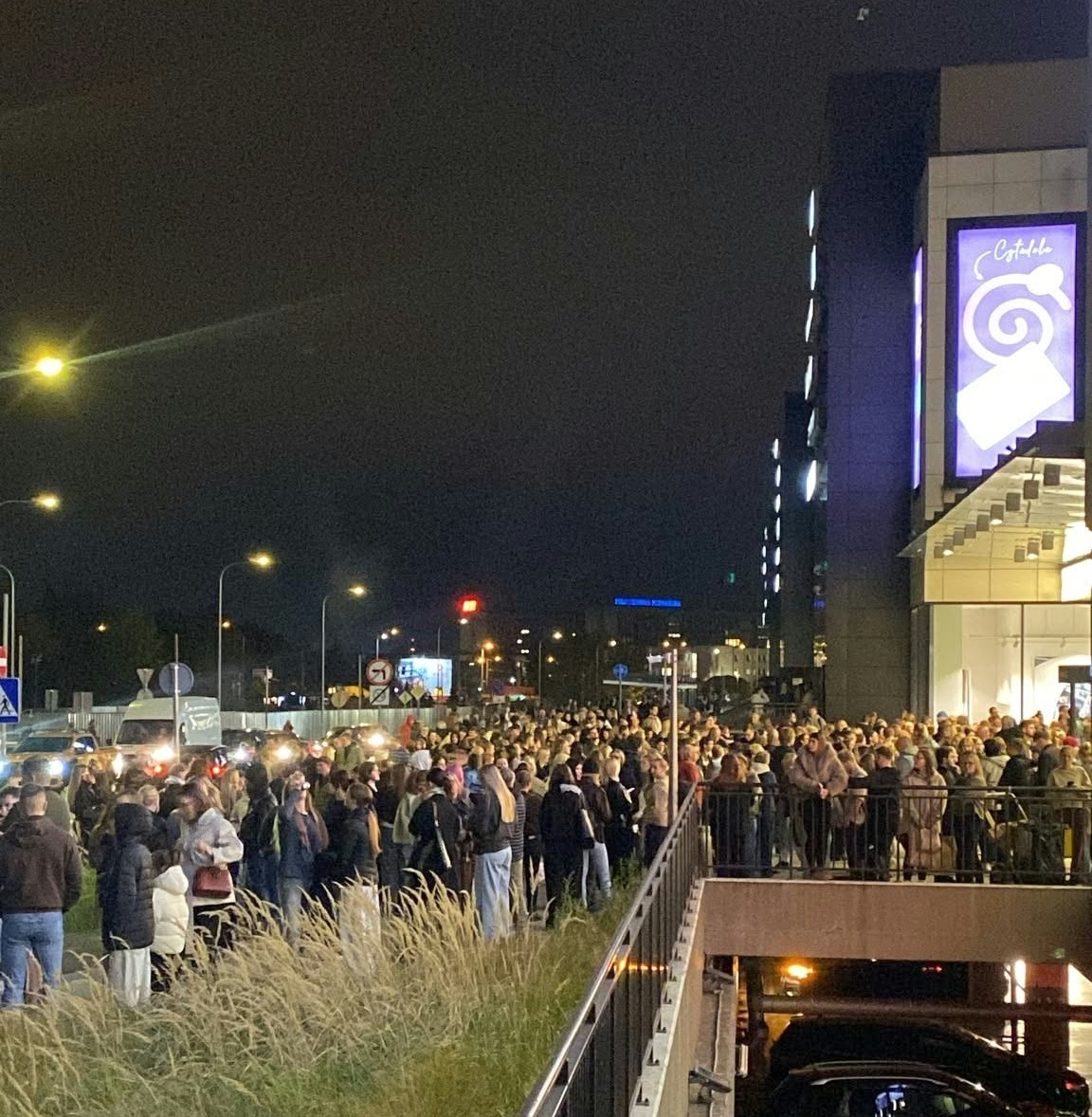 Ewakuacja z galerii handlowej Posnania. "Zagrożenie pożarowe"