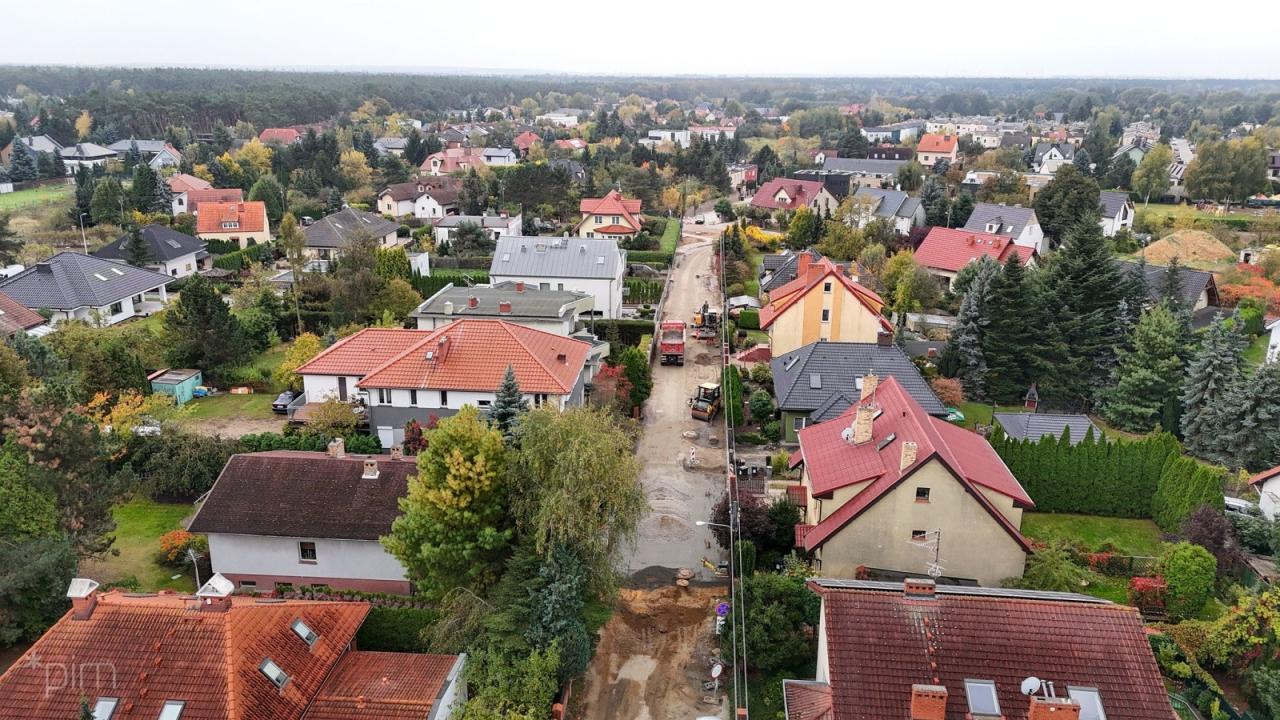 Dzieje się na przebudowywanych osiedlowych ulicach w Poznaniu. Zaawansowane prace