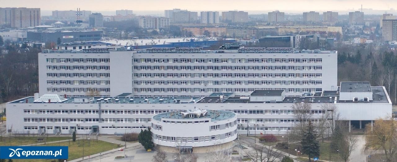 Szpital Wojewódzki w Poznaniu pod lupą NFZ w związku ze wstrzymaniem operacji. Jest apel do pacjentów