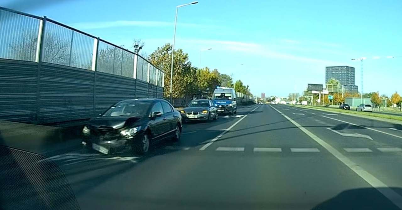 Wjechała w tył nieoznakowanego radiowozu w Poznaniu