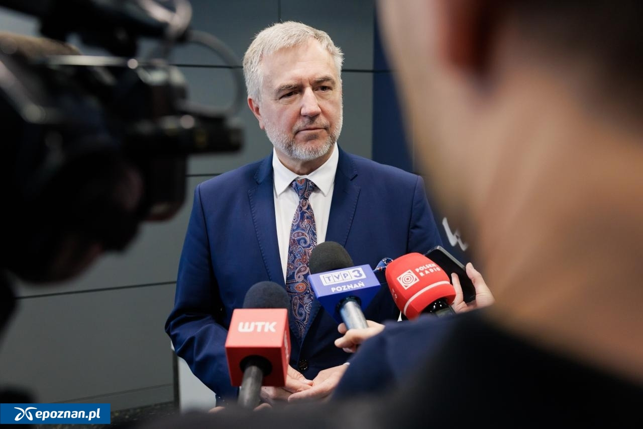 Marszałek po odejściu dyrektora poznańskiego szpitala: "nie był gorzej traktowany niż inni"