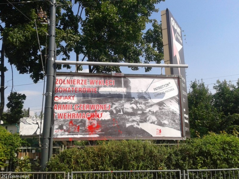 Billboard po przerobieniu | fot. Młodzież Wszechpolska Poznań