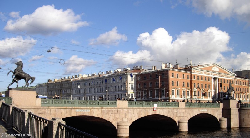 Jeden z mostów w Petersburgu fot. Wikipedia Commons