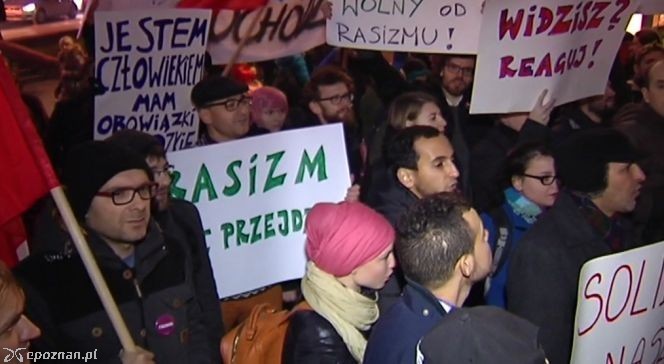 Manifestacja \"Stop rasizmowi\" - protest po pobiciu Syryjczyka w Poznaniu